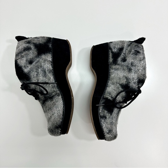 Dansko Lucille Wool Lace Up Chukka Ankle Boots in Grey and Black - Picture 5 of 10